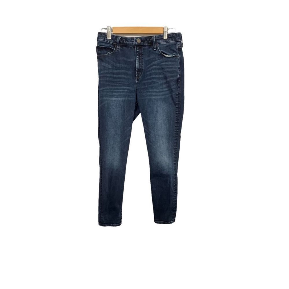 Abercrombie & Fitch High Rise Super Skinny Jeans in Dark Wash. Size 12.